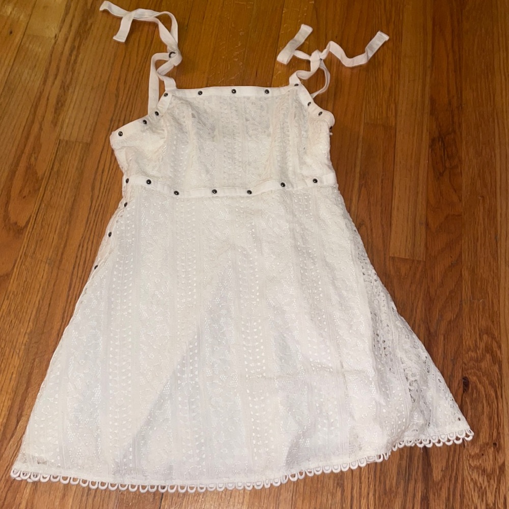 White lace Dress Moon River M studded straps and waist details